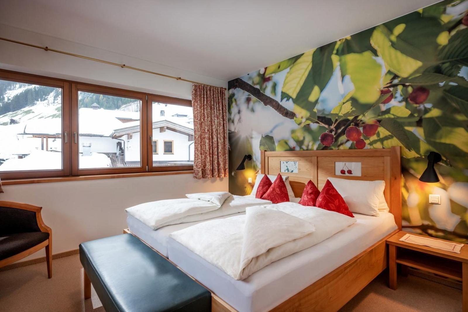 Natur- & Wanderhotel Tuxertal Exterior photo