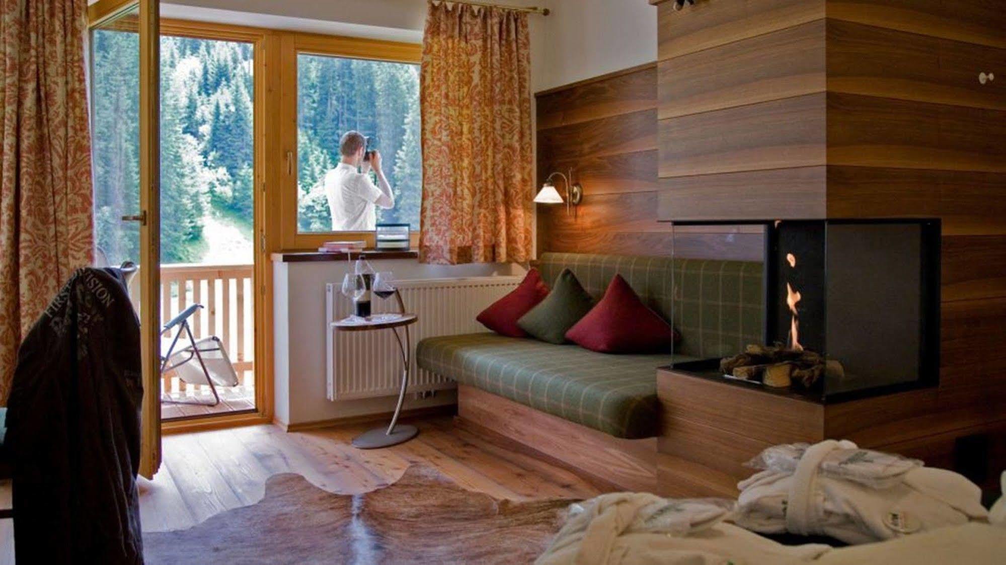 Natur- & Wanderhotel Tuxertal Exterior photo